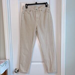 American Eagle Outfitters Beige Mom Straight Leg Jeans Women’s Size 4